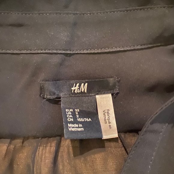 H&M Black Sleeveless Dress Size 2 - Picture 2 of 4